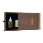 ای استفاده از محلول تقویت کننده مو، اپلیکاتور را با 2 میلی لیتر از محلول پر کنید و با فشار دادن سری اپلیکاتور روی کف سر به صورت دورانی ماساژ دهید تا جذب شود. روزانه این عمل را بر روی پوست سر تمیز و خشک تکرار کنید.